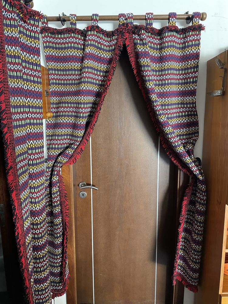 Mandas tradicionais (cortina)