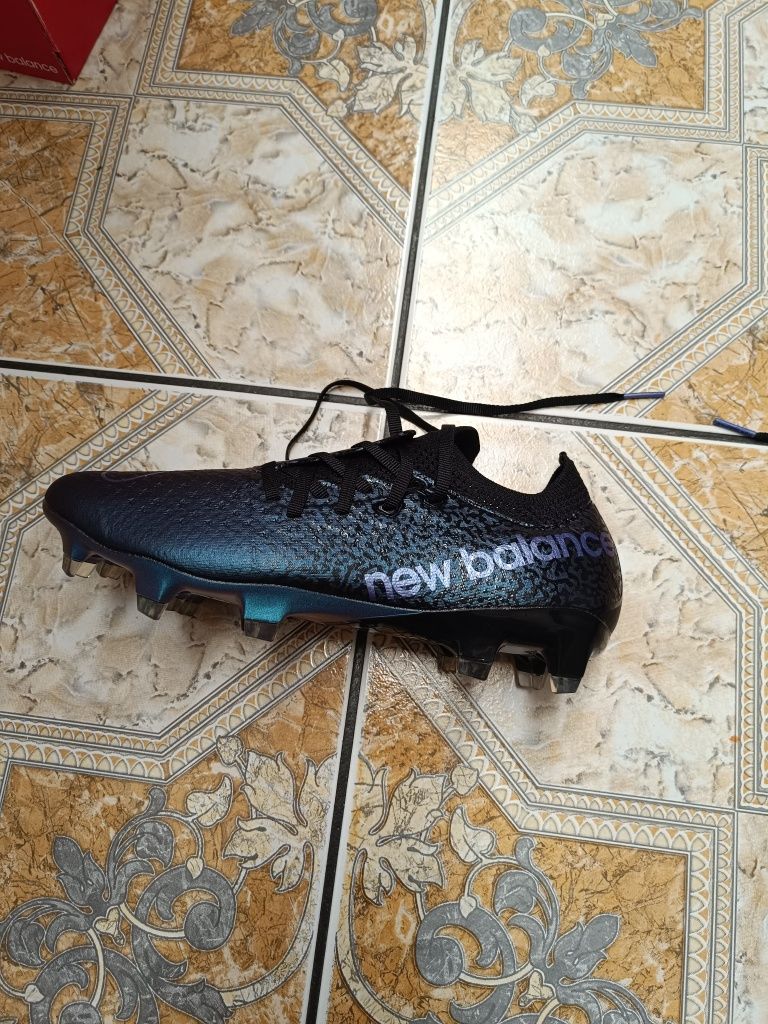 Korki piłkarskie New Balance furon v7 rozmiar 37.5 23 cm