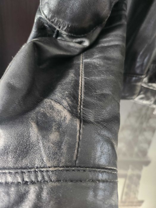 Kurtka damska ze skóry.