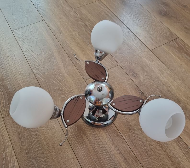 Lampa sufitowa na 3 żarówki