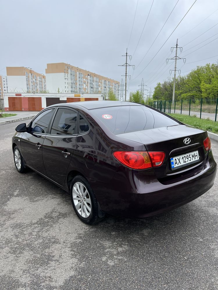 Hyundai elantra автомат