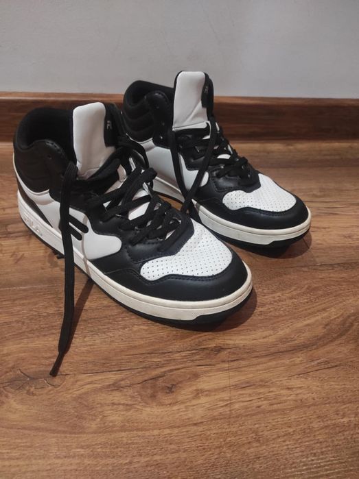 Wysokie buty sportowe Fila rozm. 39