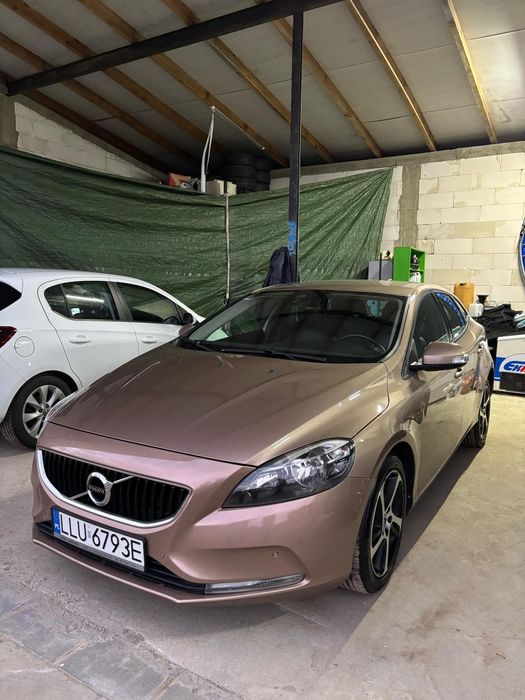 Sprzedam volvo v40 stan perfekcyjny