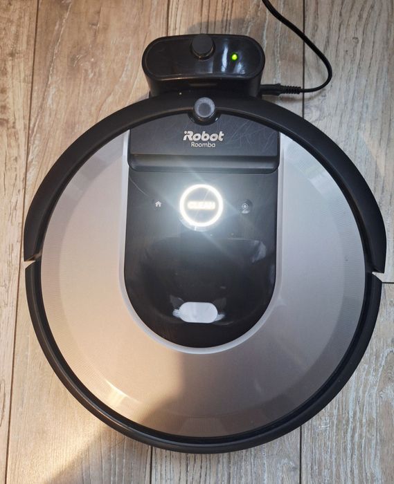iRobot Roomba i7