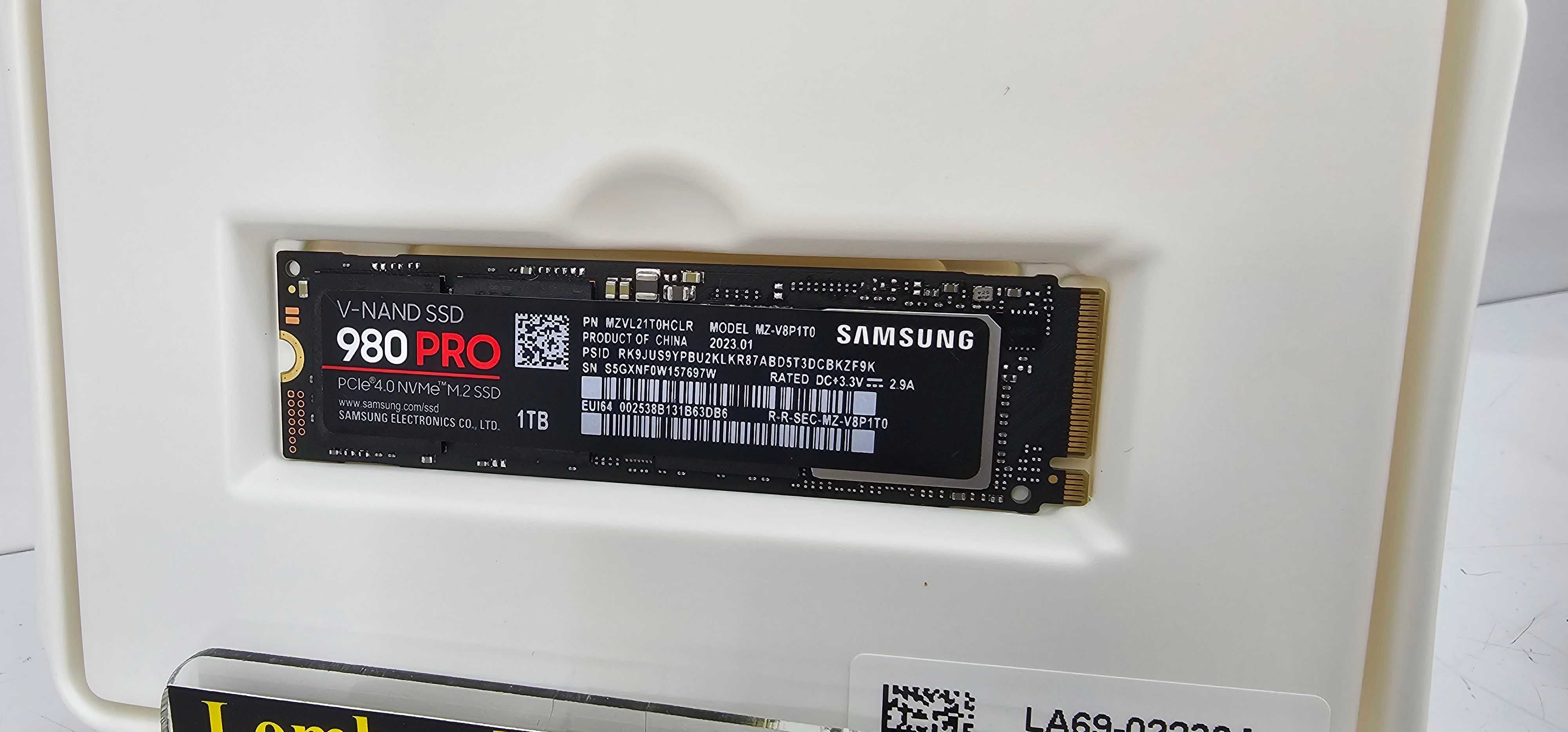 Dysk SSD SAMSUNG 980 PRO PCIe 4.0 NVMe M.2 1TB MZ-V8P1T0
