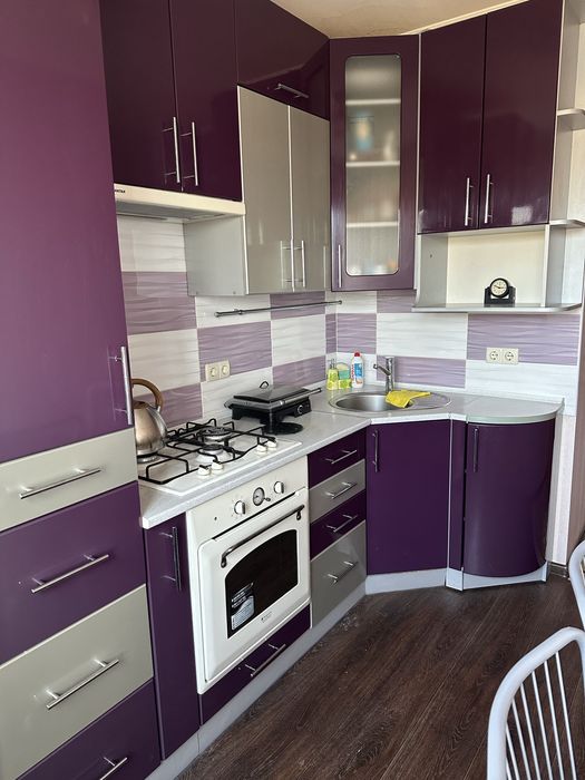 Продам 3-х кімнатну квартиру по вул. Б. Тена