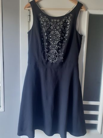 Ażurowa czarna sukienka 38 Orsay
