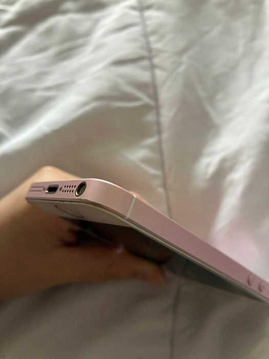 iPhone SE 2016 cor de rosa em muito bom estado