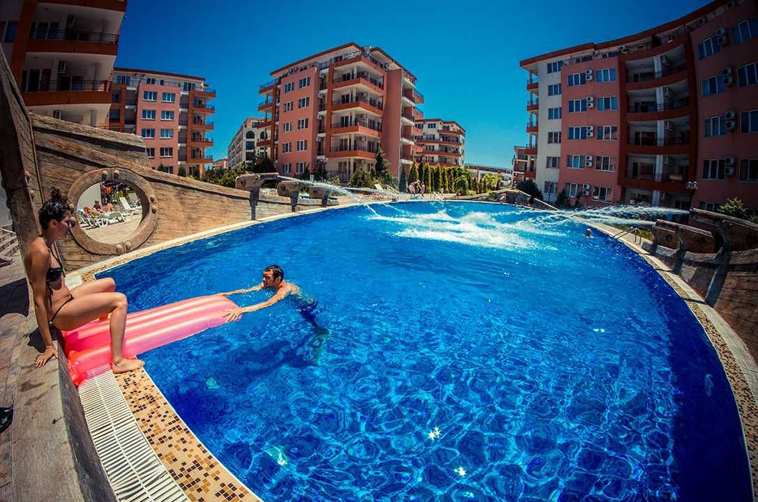 Bułgaria, 2 pok nad samym morzem, 50m do plaży plus 2 baseny.