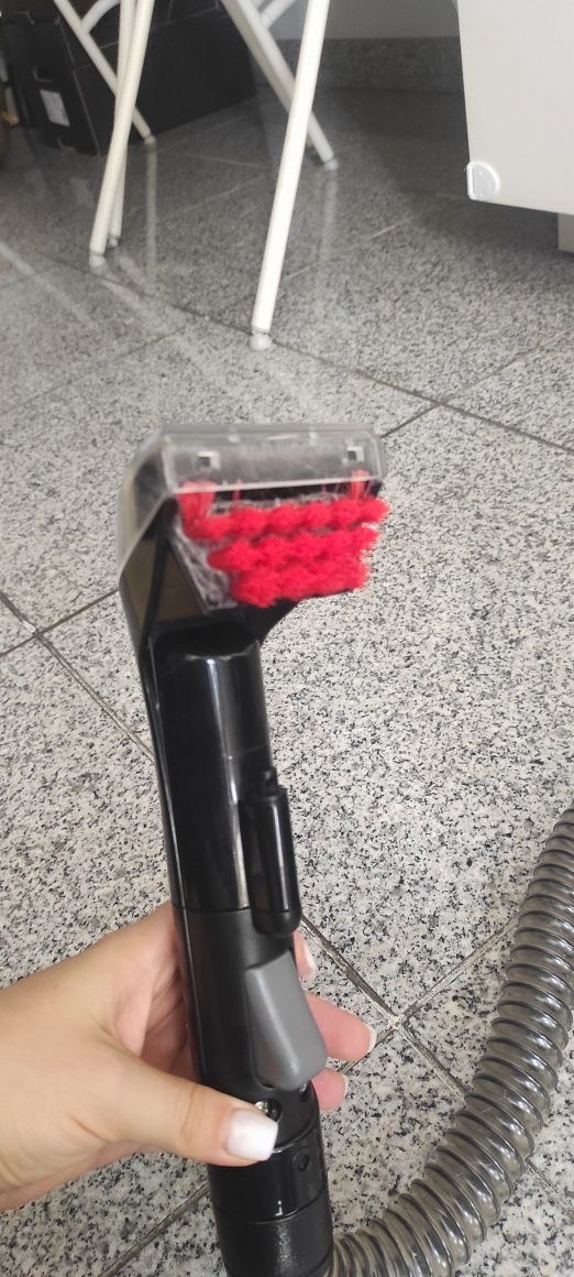 Bissell Spotclean Proheat Máquina de limpeza de tapetes e estofos
Esco