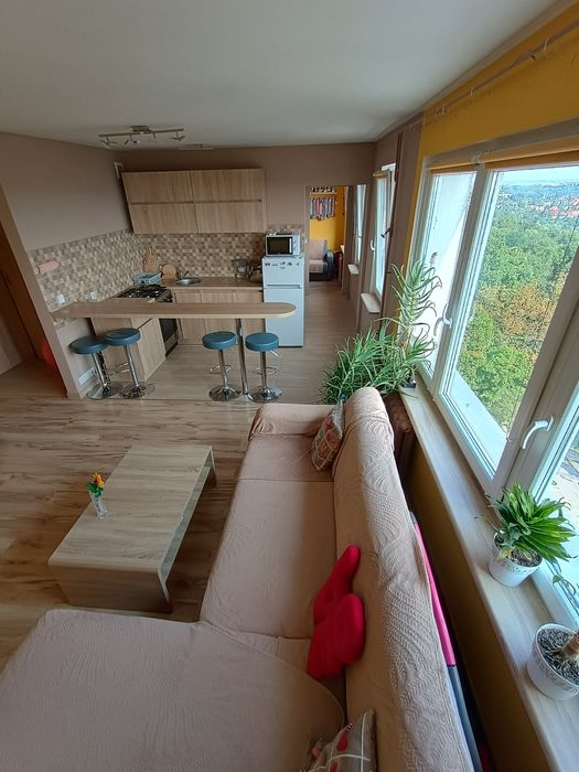 Mieszkanie 44m² os. Staszica z pięknym widokiem po generalnym remoncie