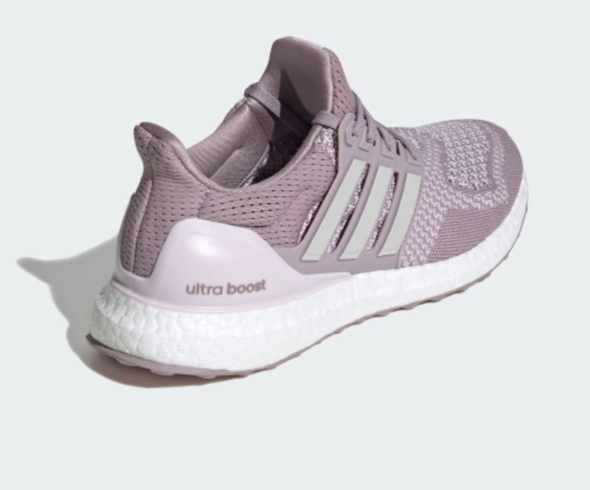 Жіночі кросівки Adidas Ultraboost