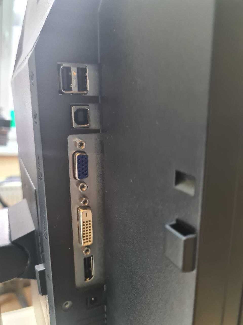 Монітор  Dell P2210t / 22" TN / VGA, DVI, DisplayPort, USB