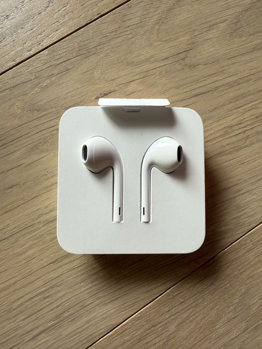 Oryginalne słuchawki EarPods (złącze Lightning)