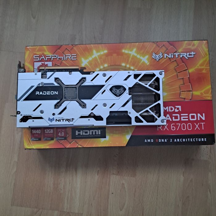 Sapphire RX 6700XT nitro+ OC