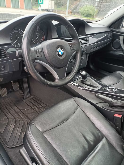 Bmw 320 D 2009 Navigation muito estimada