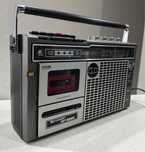 Radiomagnetofon SHARP GF-6500  lata 70-te Japan