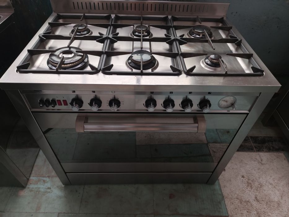 Професійна газова плита на 6 камфорок