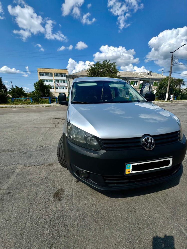 Volkswagen Кадді Caddy максібаза 2011, 1.6 .