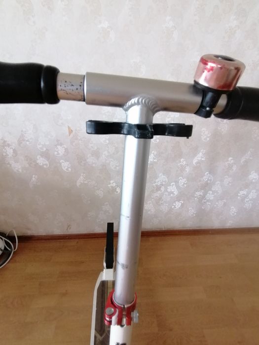 Двоколісний самокат Scale Sports