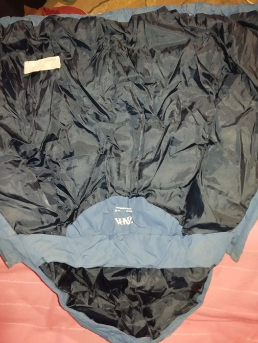 Продам недорого утеплену зимню курточку