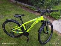 Rower gorski zielony neonowy rockrider decathlon st100 26'