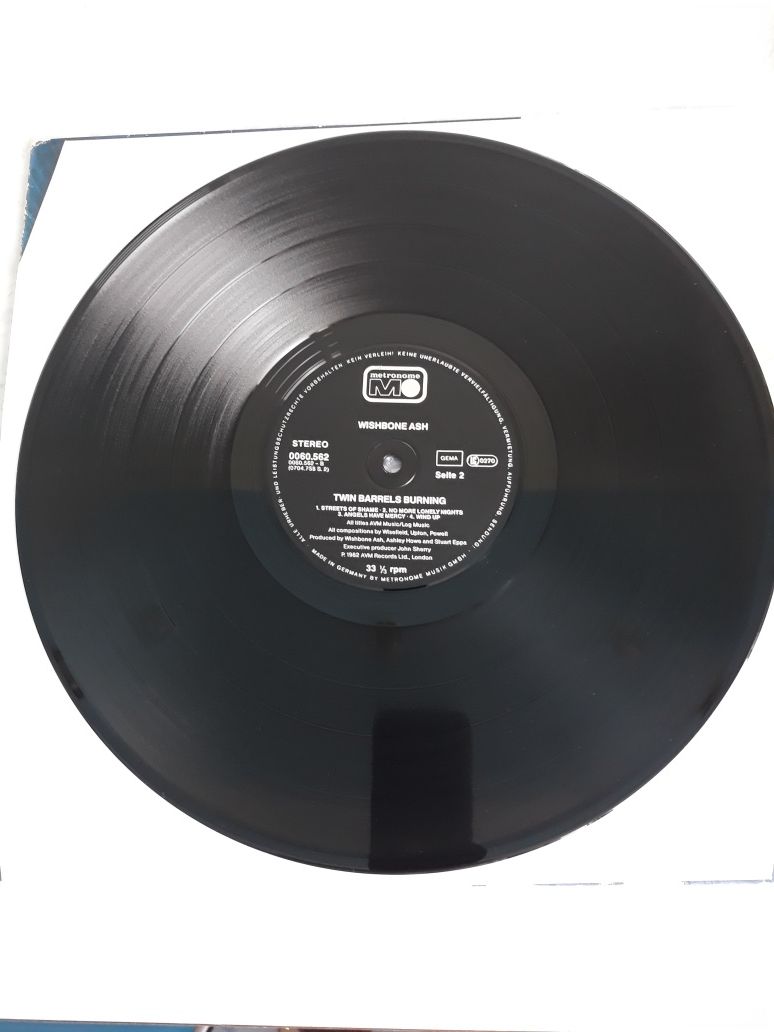 WISHBONE ASH- Twin Barrels Burning.  1982. Kolekcja własna.