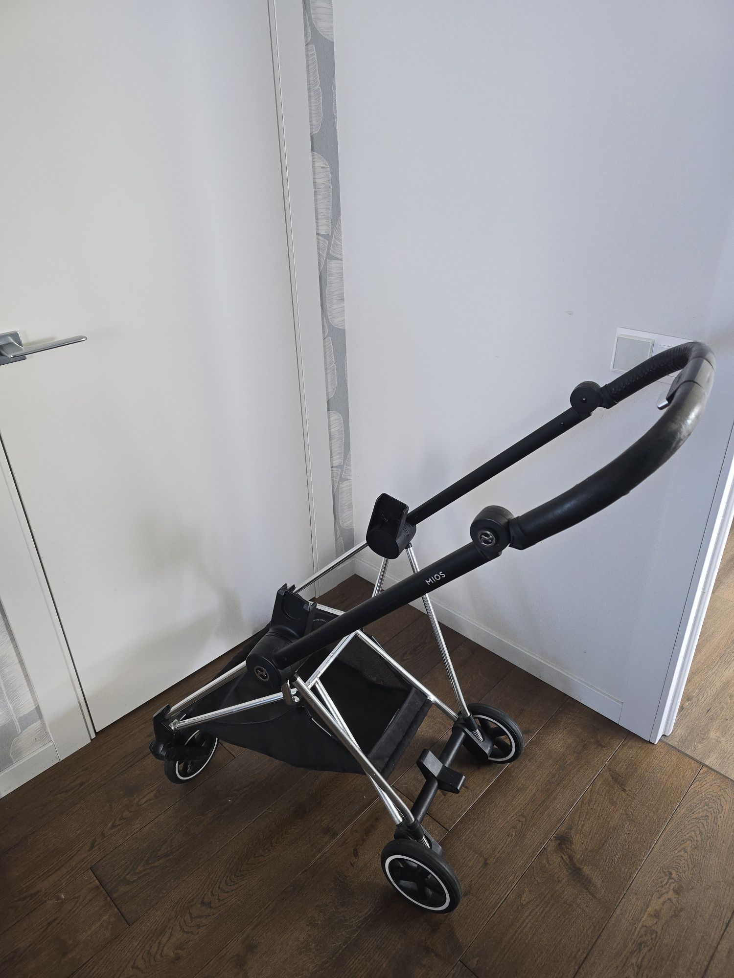 Cybex mios шассі з адаптерами