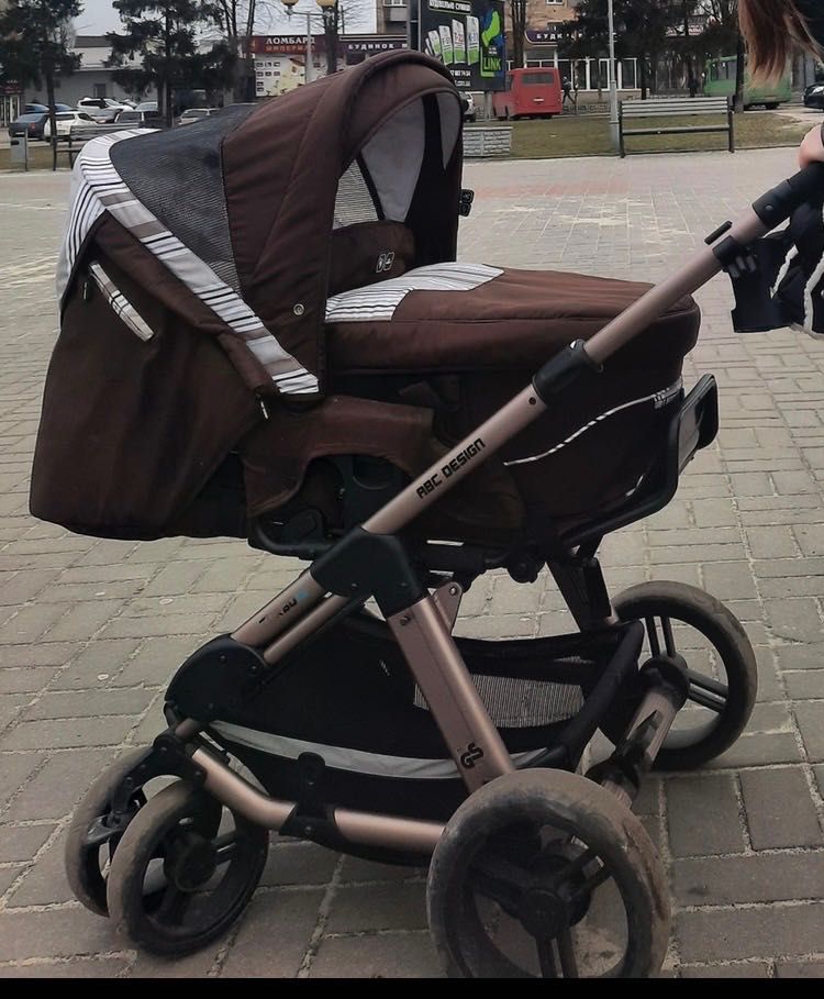 Детская коляска 3в1