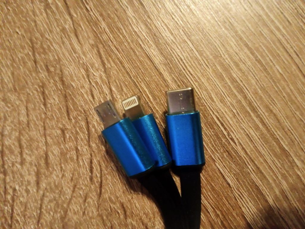 Kabel USB --> Lightning/microUSB/USB-C