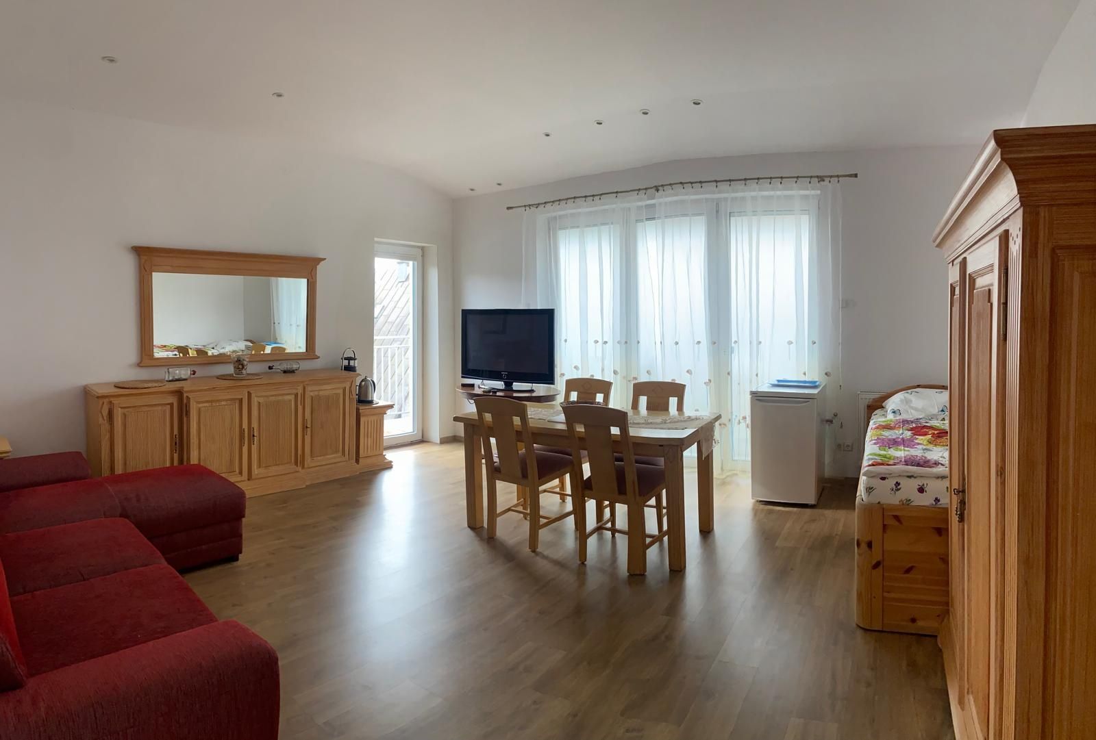 Pokoje Chlopy nad morzem noclegi  wczasy przy plazy apartament