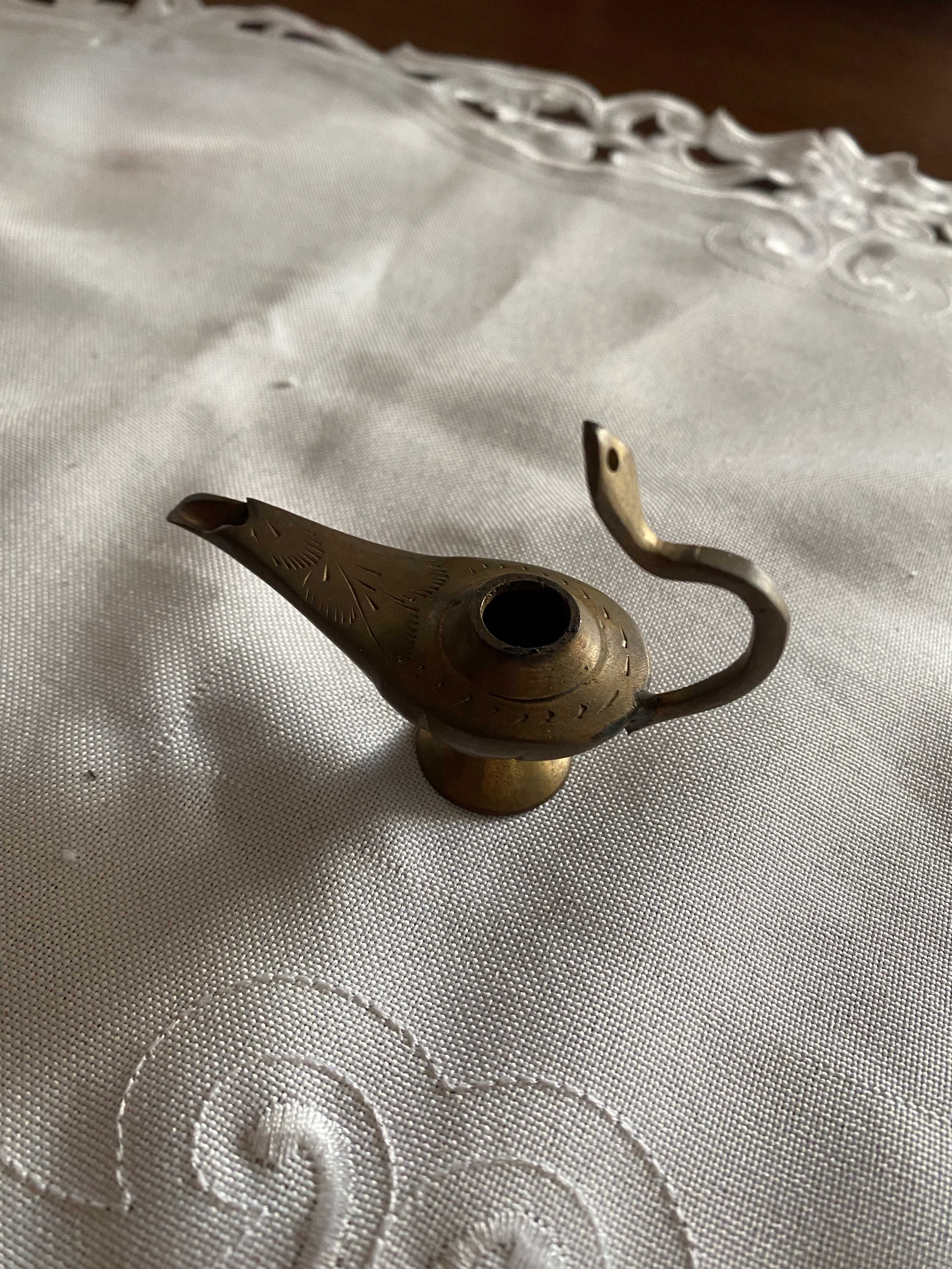 Lampa alladyna oliwna mosiądz ozdoba figurka