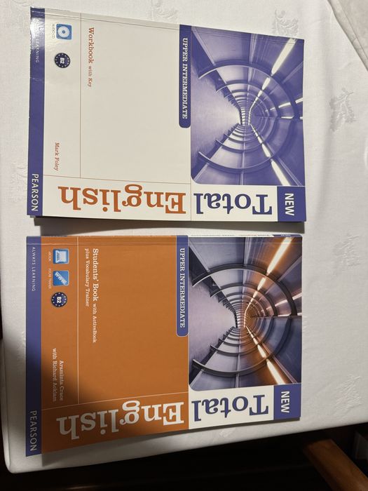 New total English Upper Intetermediate com Audio CD e DVD