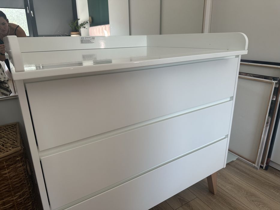 Komoda Pinio Swing, nadkladka do przewijania