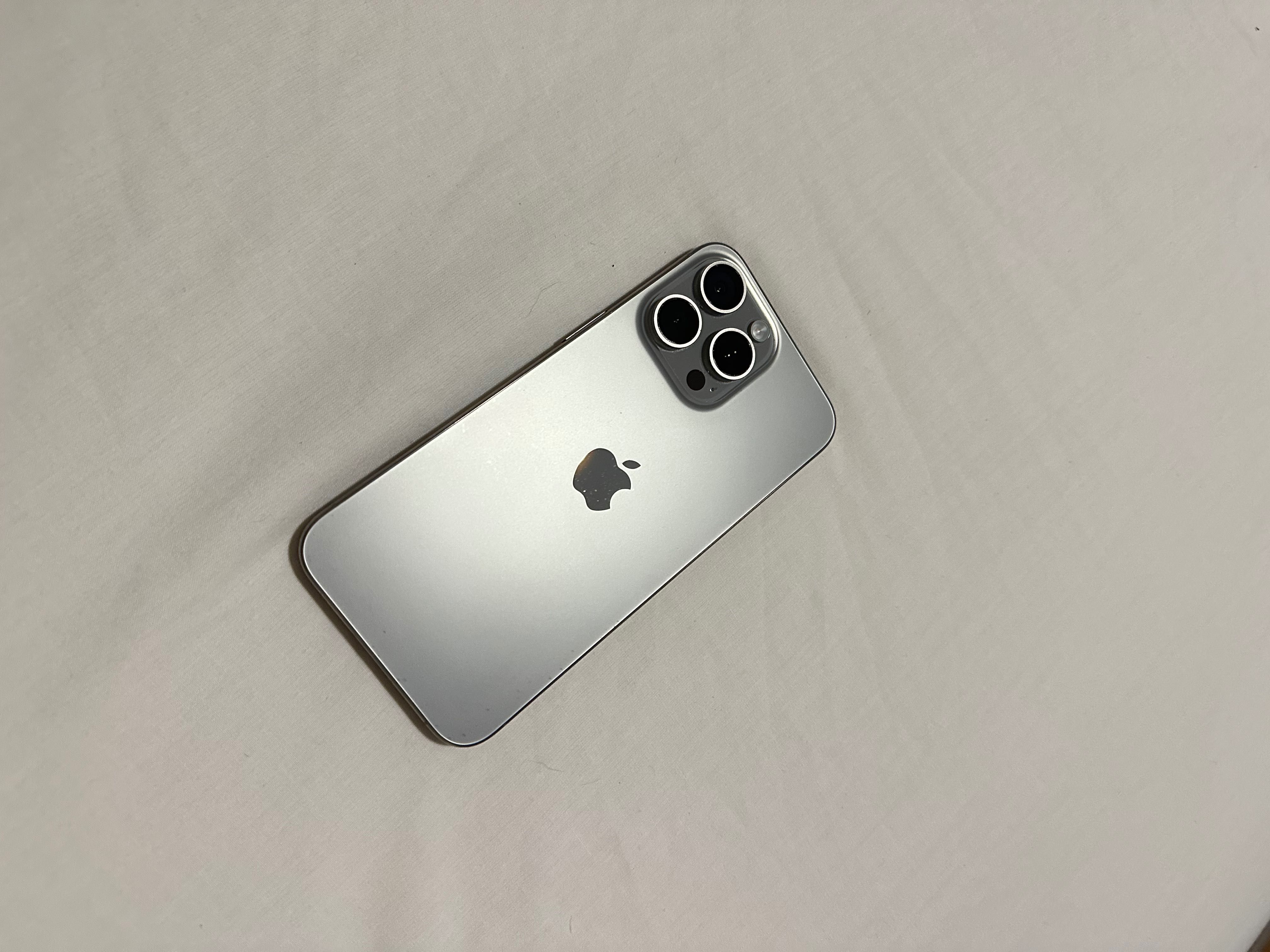 iPhone 15 Pro Max - 256gb