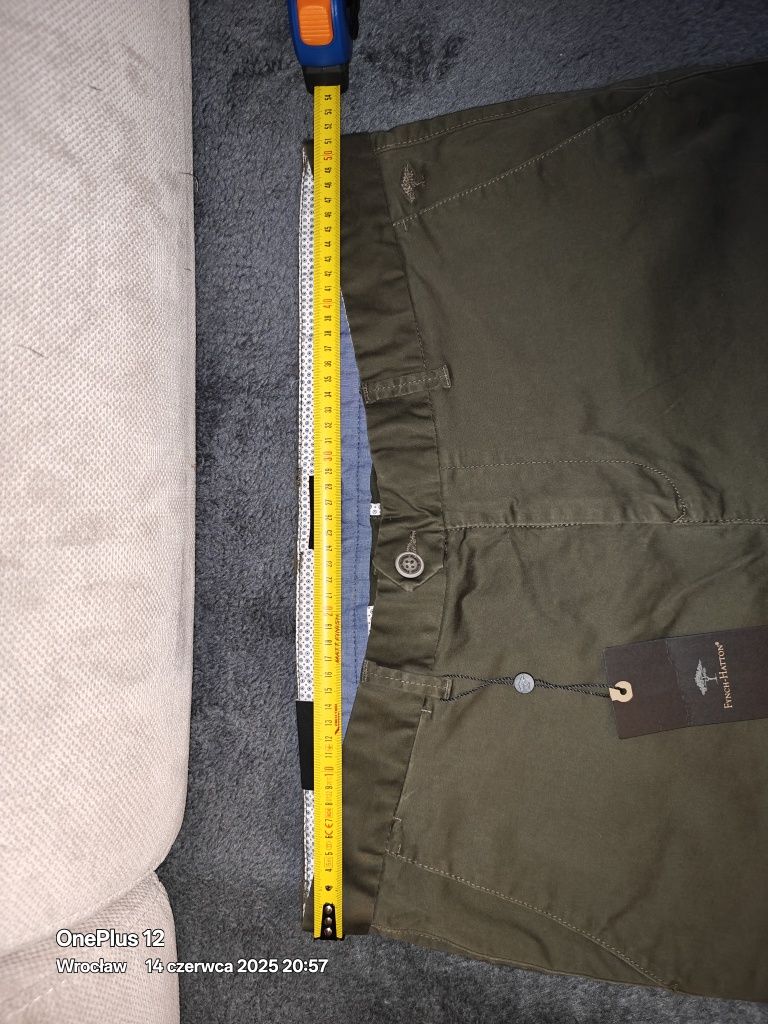 Nowe spodnie Fynch-Hatton chinosy khaki – rozm. XL