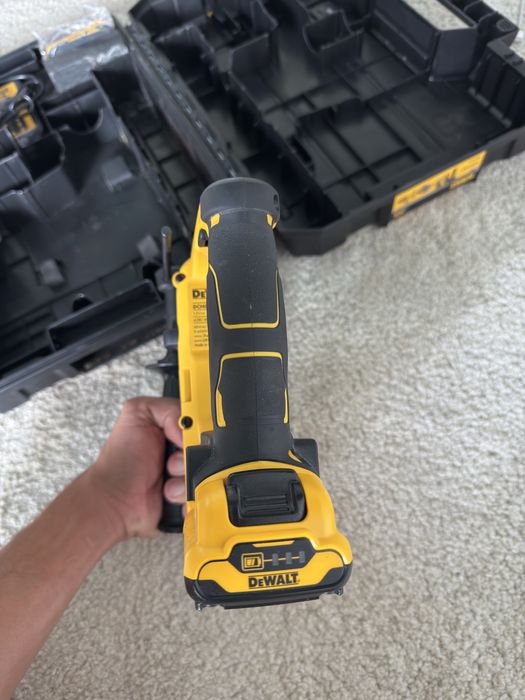 Torna/berbequim Dewalt dch072