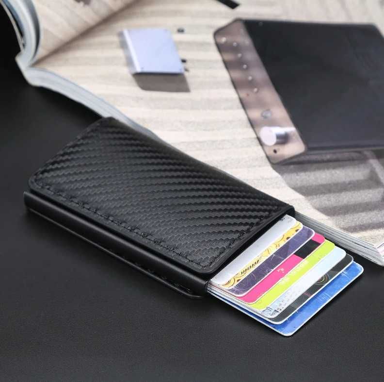 Кардхолдер для банковских карт чехол металлический  cardholder кошелек