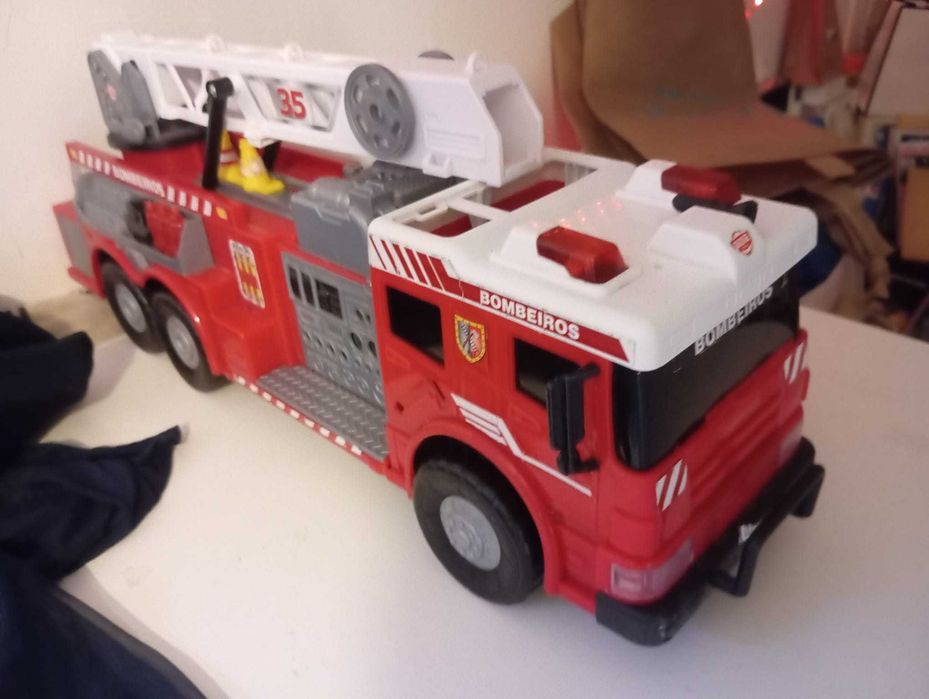 carro dos bombeiros