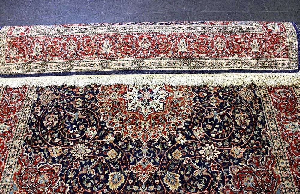 Tapete Persa Ghoum feito com Lã de Caxemira s/ Algodão - 150cm x 150cm