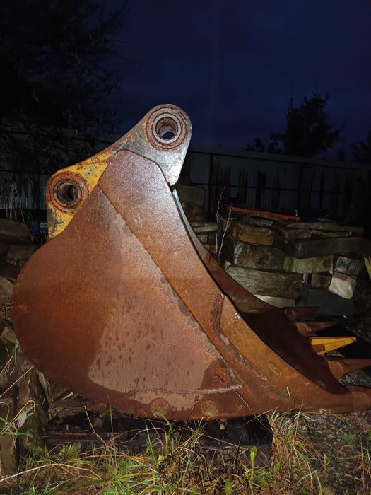 Duża łyżka do koparki skalna 100cm bolce fi70mm.