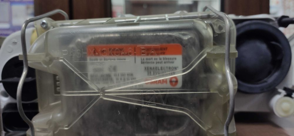 Фары Octavia A5 04-13 XENON оригинал новые