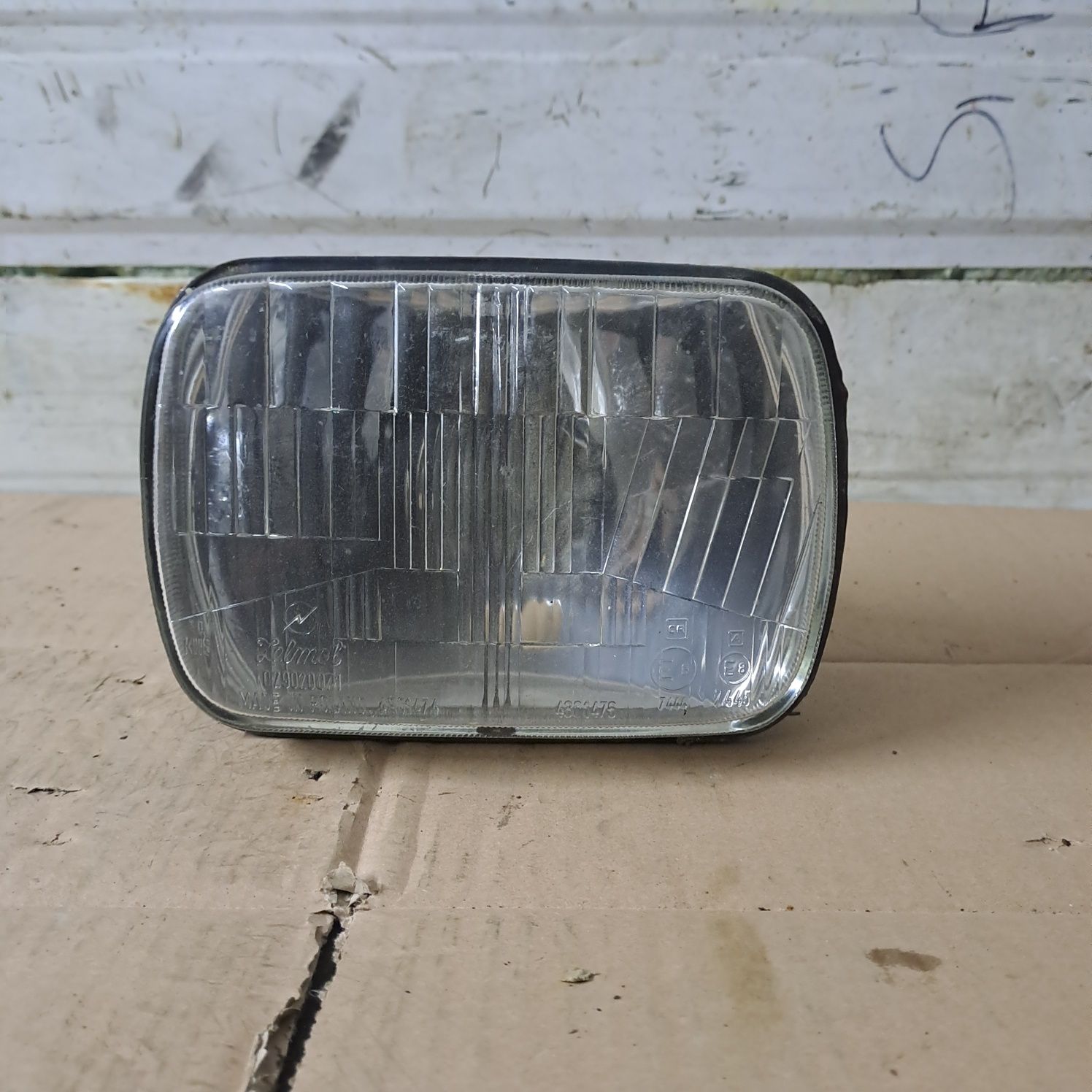 Lampa przód reflektor fiat 126p maluch