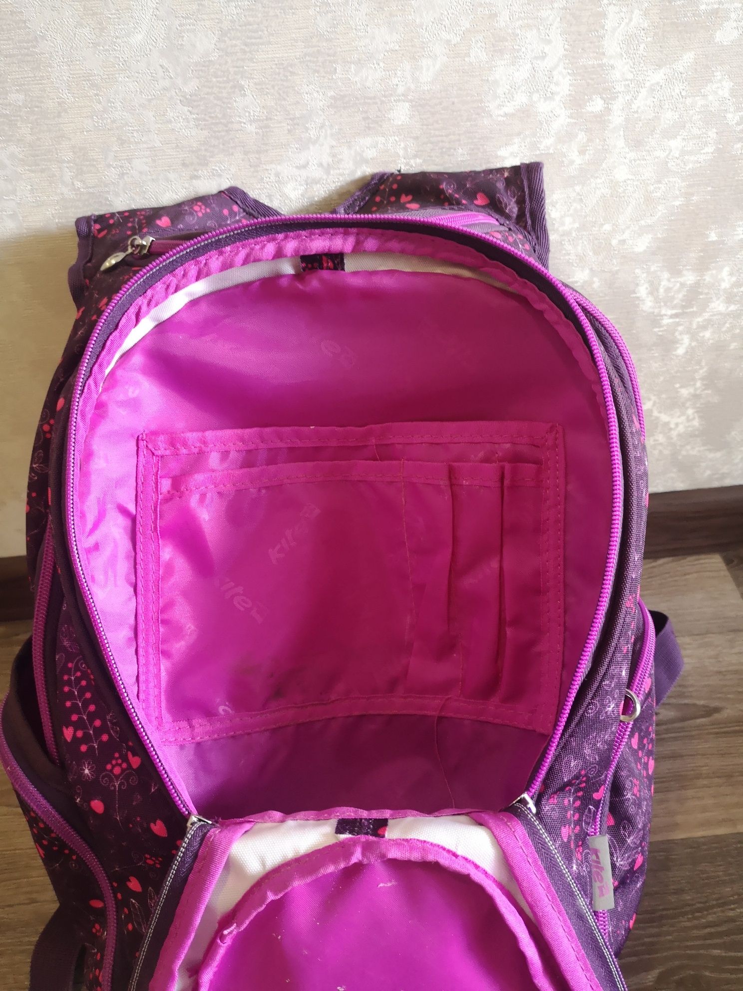 Шкільний рюкзак для дівчинки 1-4 класу