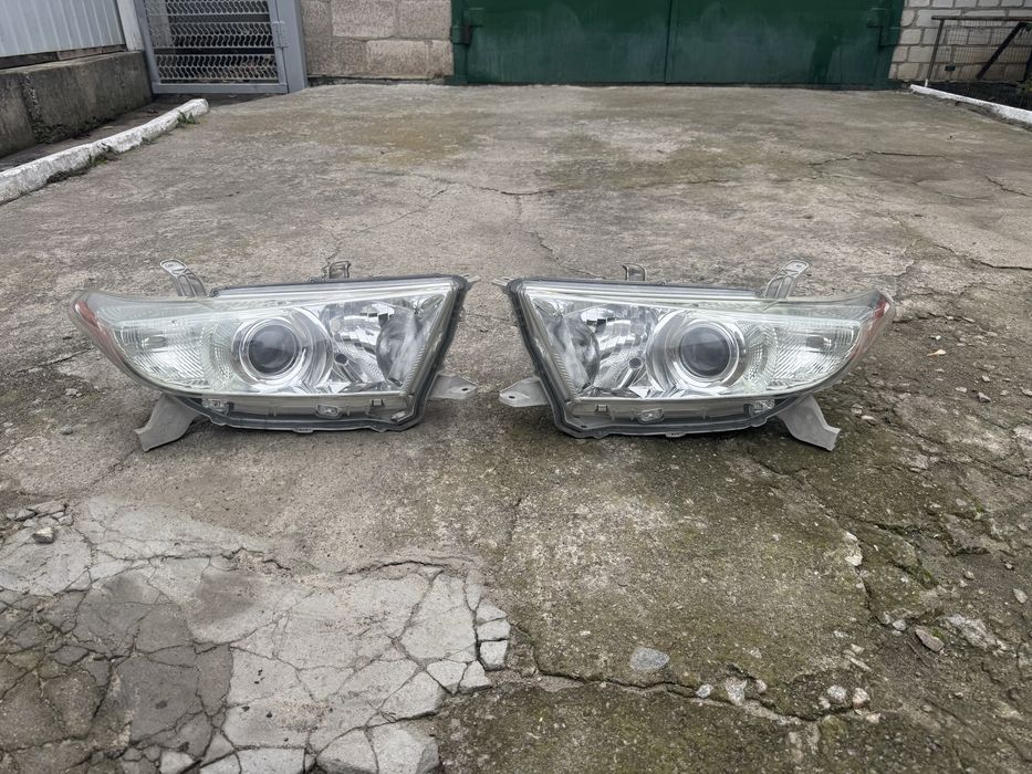 фари Highlander орігінал