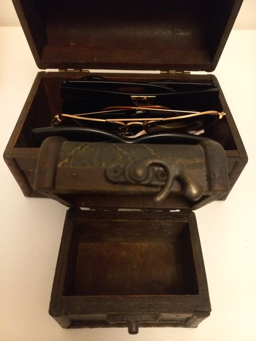 Drewniane skrzyneczki na biżuterię i kosmetyki