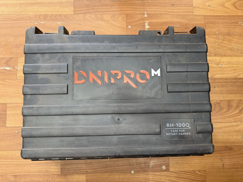 Перфоратор Dnipro-M RH-100Q Новый!!!