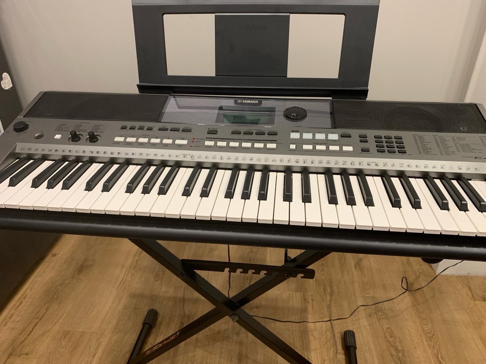 Keyboard Yamaha PSR-E443