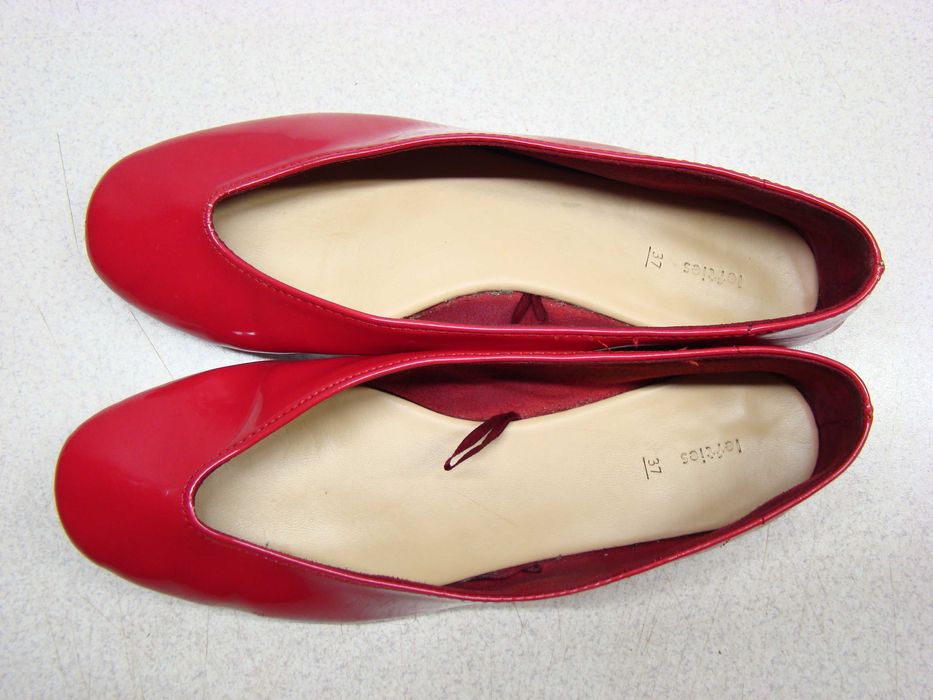 Lefties czerwone balerinki R. 37 lakierowane damskie dziewczęce
