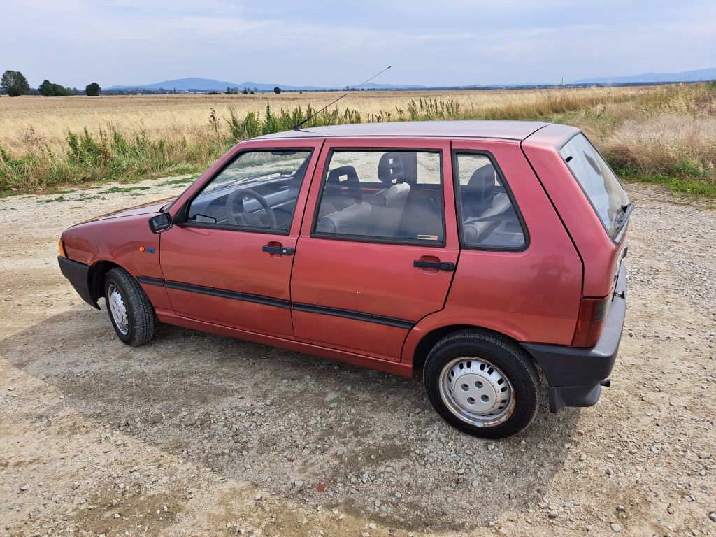 Fiat Uno  999 cm3
